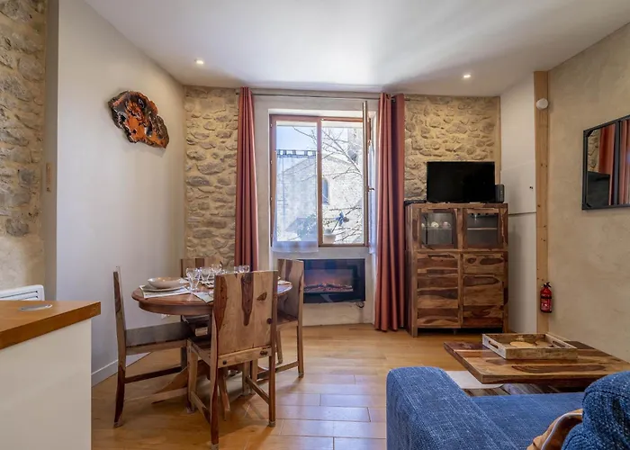 Maison - Le Petit Bussac 度假居 *